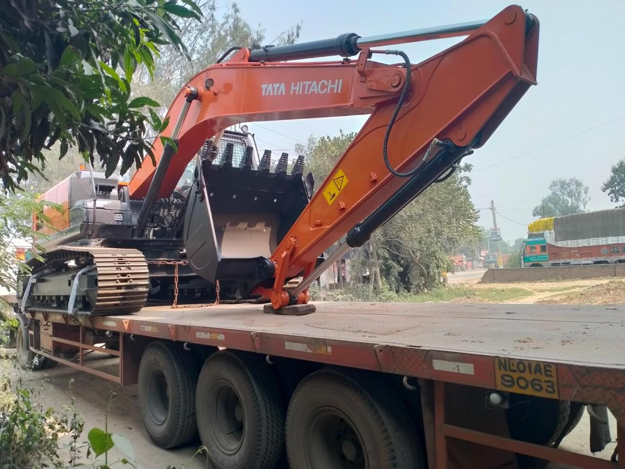 New Hitachi ZX220 LC tracked excavator - Escavadora de rastos: foto 5 New Hitachi ZX220 LC tracked excavator - Escavadora de rastos: foto 5