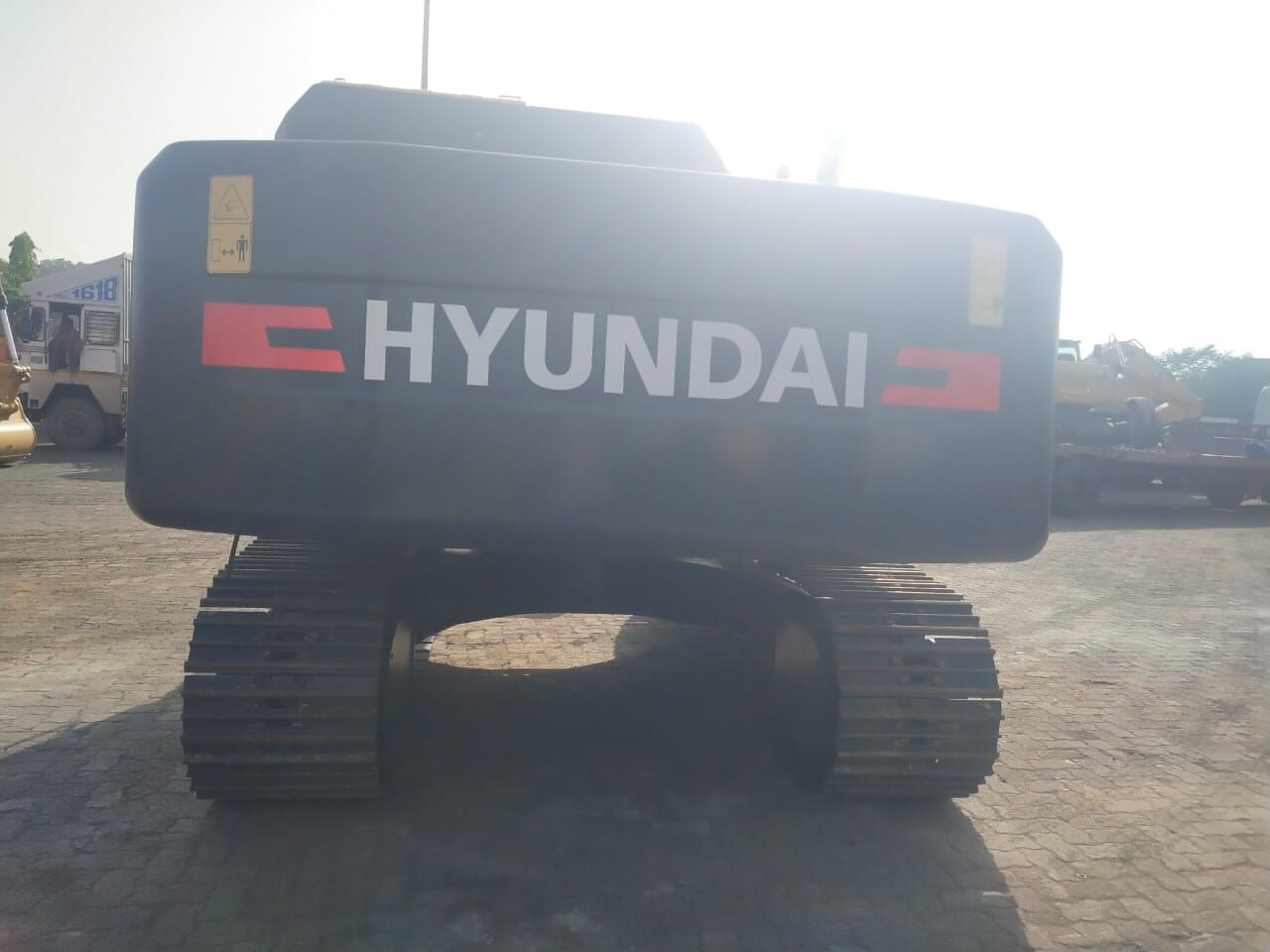 New Hyundai R210 tracked excavator - Escavadora de rastos: foto 5 New Hyundai R210 tracked excavator - Escavadora de rastos: foto 5