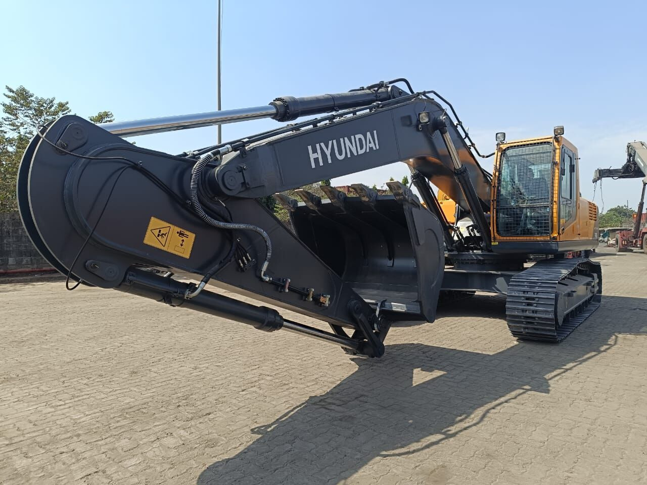 New Hyundai R340 tracked excavator - Escavadora de rastos: foto 3 New Hyundai R340 tracked excavator - Escavadora de rastos: foto 3