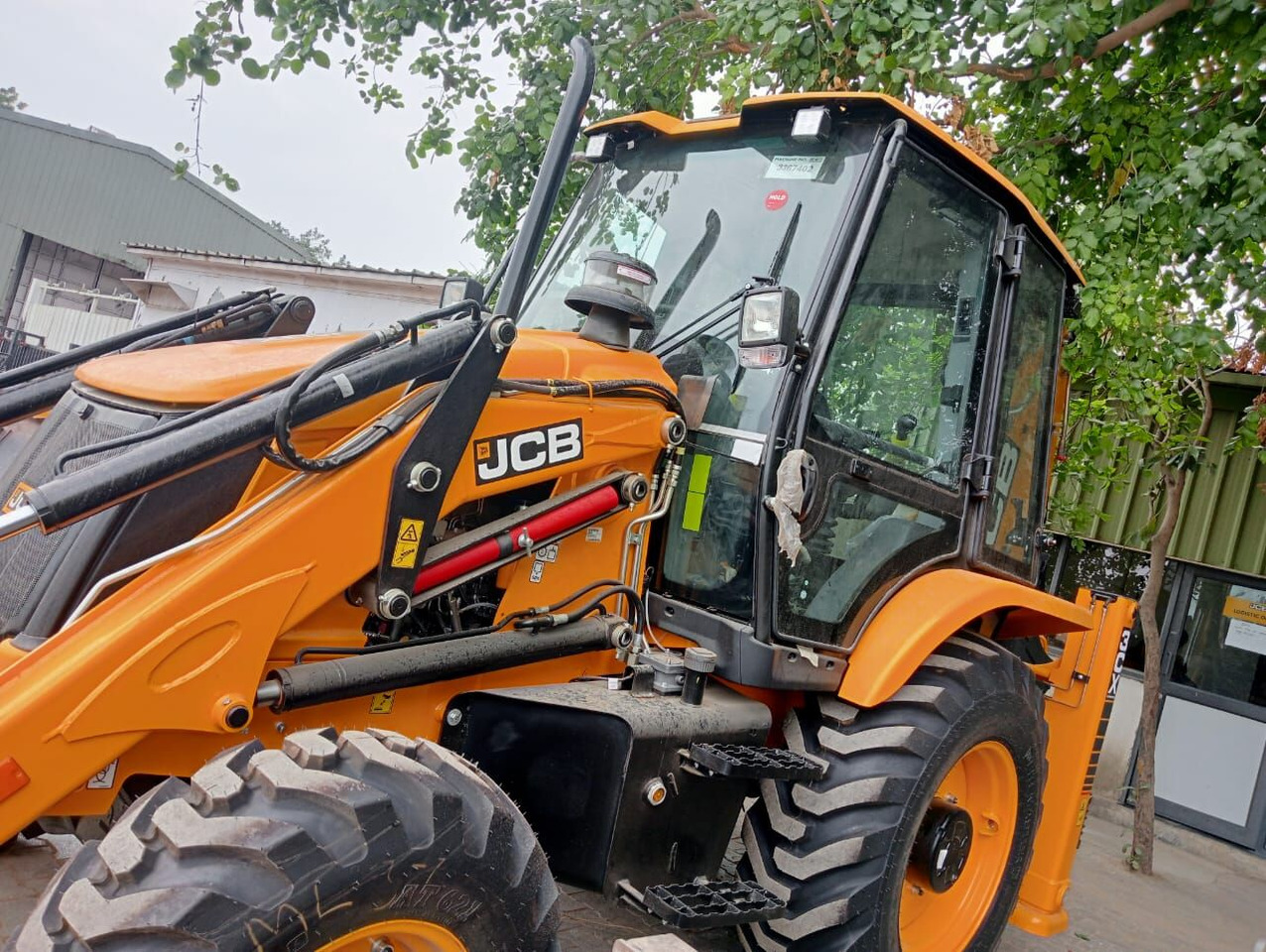 New JCB 3CX backhoe loader - Retroescavadeira: foto 2 New JCB 3CX backhoe loader - Retroescavadeira: foto 2