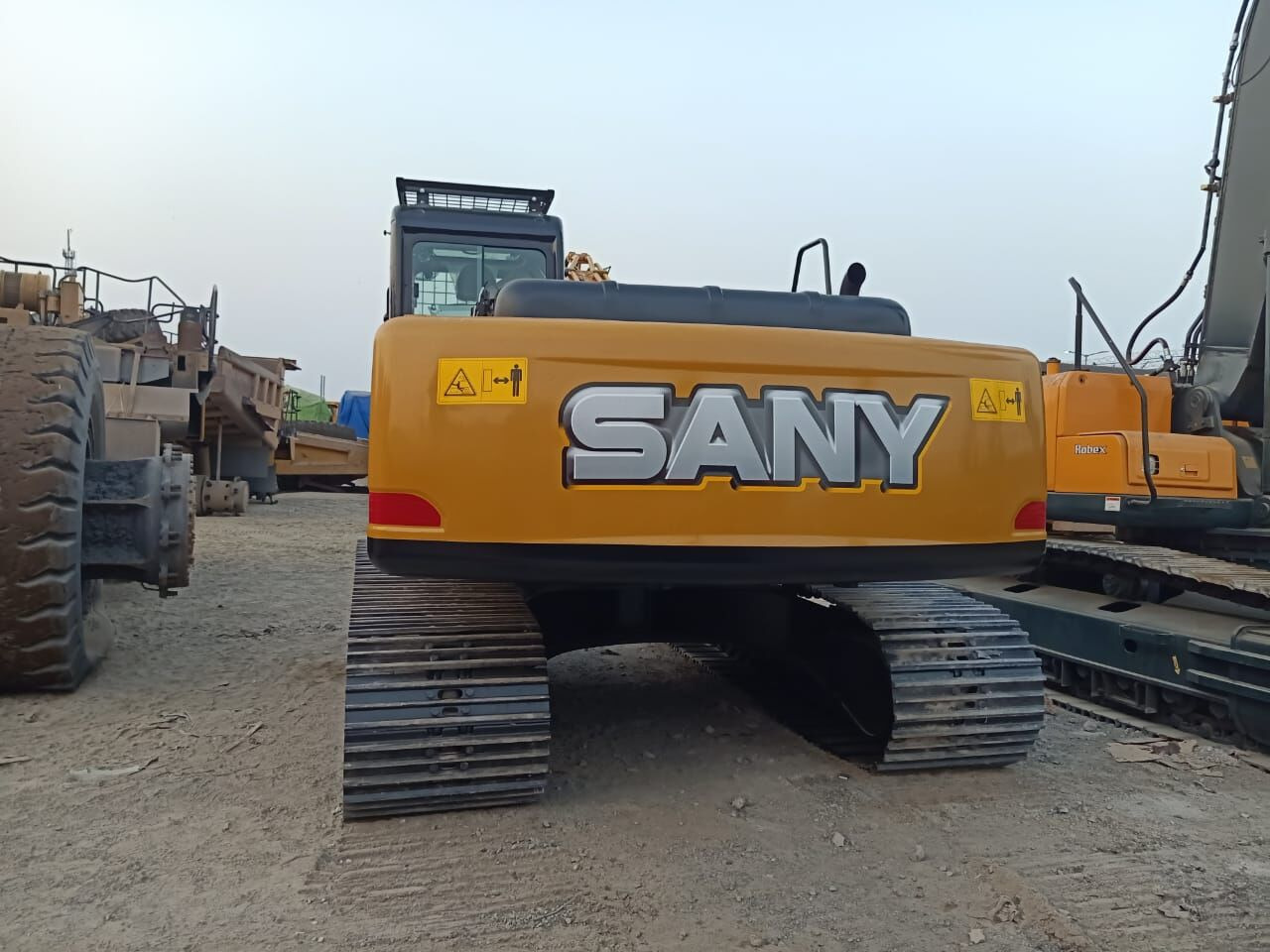 New Sany SY 215 MITSUBISHI ENGINE tracked excavator - Escavadora de rastos: foto 2 New Sany SY 215 MITSUBISHI ENGINE tracked excavator - Escavadora de rastos: foto 2