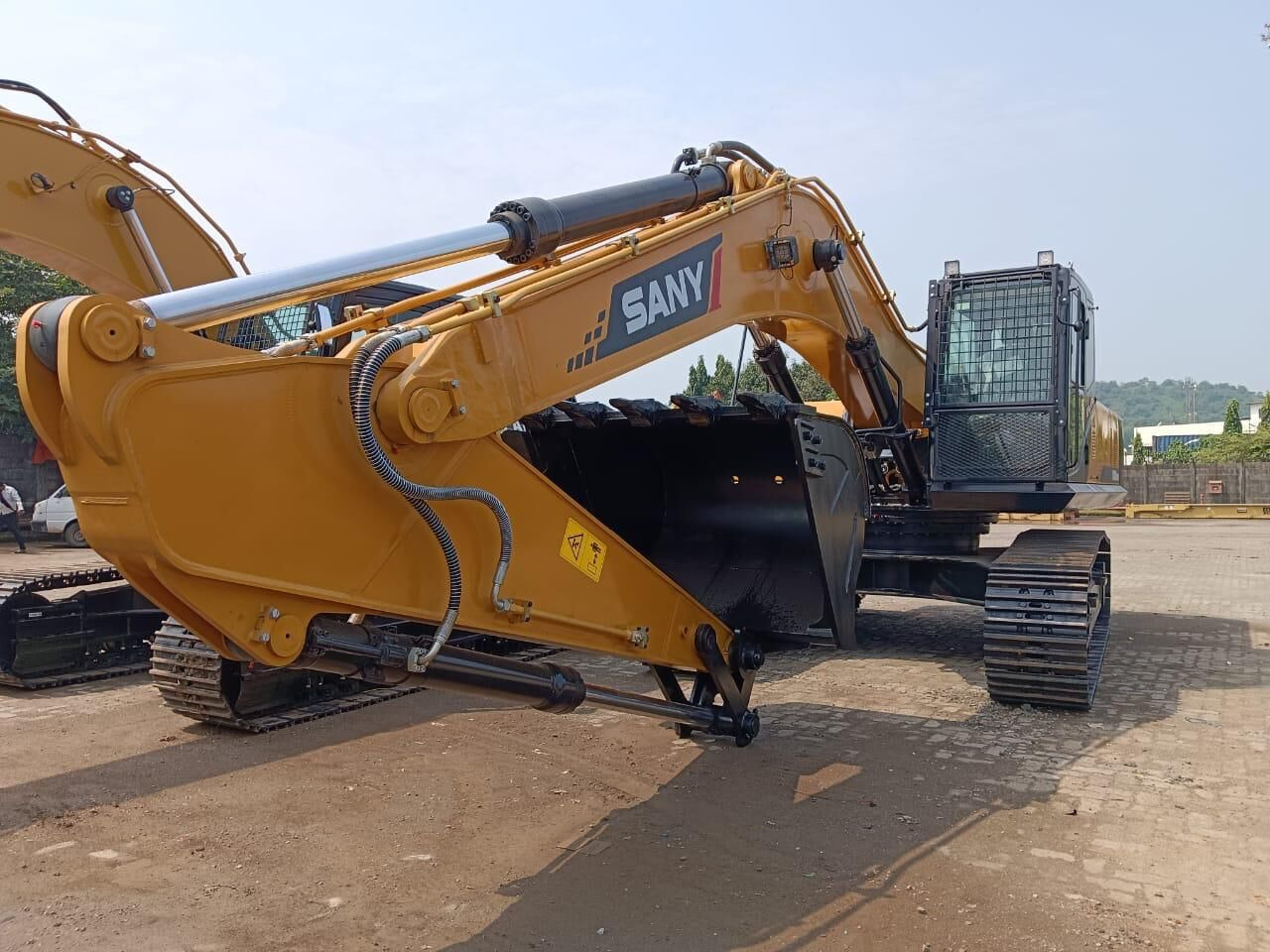New Sany SY 350 tracked excavator - Escavadora de rastos: foto 1 New Sany SY 350 tracked excavator - Escavadora de rastos: foto 1