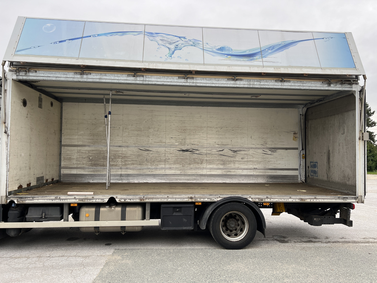 MERCEDES-BENZ ANTOS 18.30 L automatische Seitenladung | LBW | Klima | Tempomat - Camião transporte de bebidas: foto 5 MERCEDES-BENZ ANTOS 18.30 L automatische Seitenladung | LBW | Klima | Tempomat - Camião transporte de bebidas: foto 5