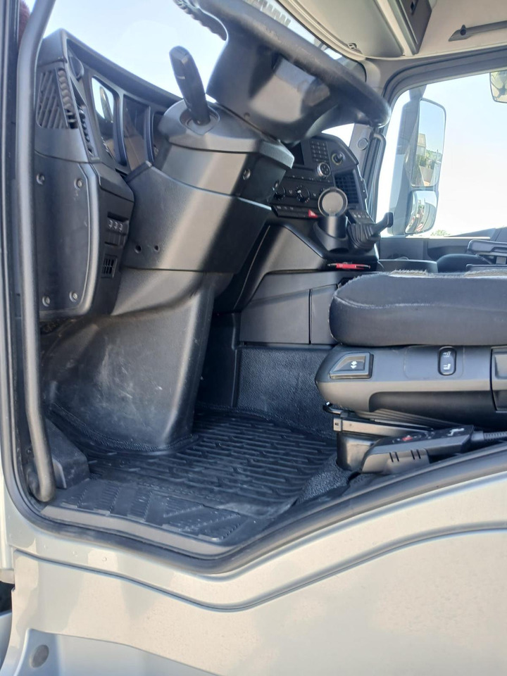 MERCEDES-BENZ AROCS 28.51 | 6x4| Klima | Retarder | Euro 6 - Camião de caixa aberta/ Plataforma, Camião grua: foto 4 MERCEDES-BENZ AROCS 28.51 | 6x4| Klima | Retarder | Euro 6 - Camião de caixa aberta/ Plataforma, Camião grua: foto 4