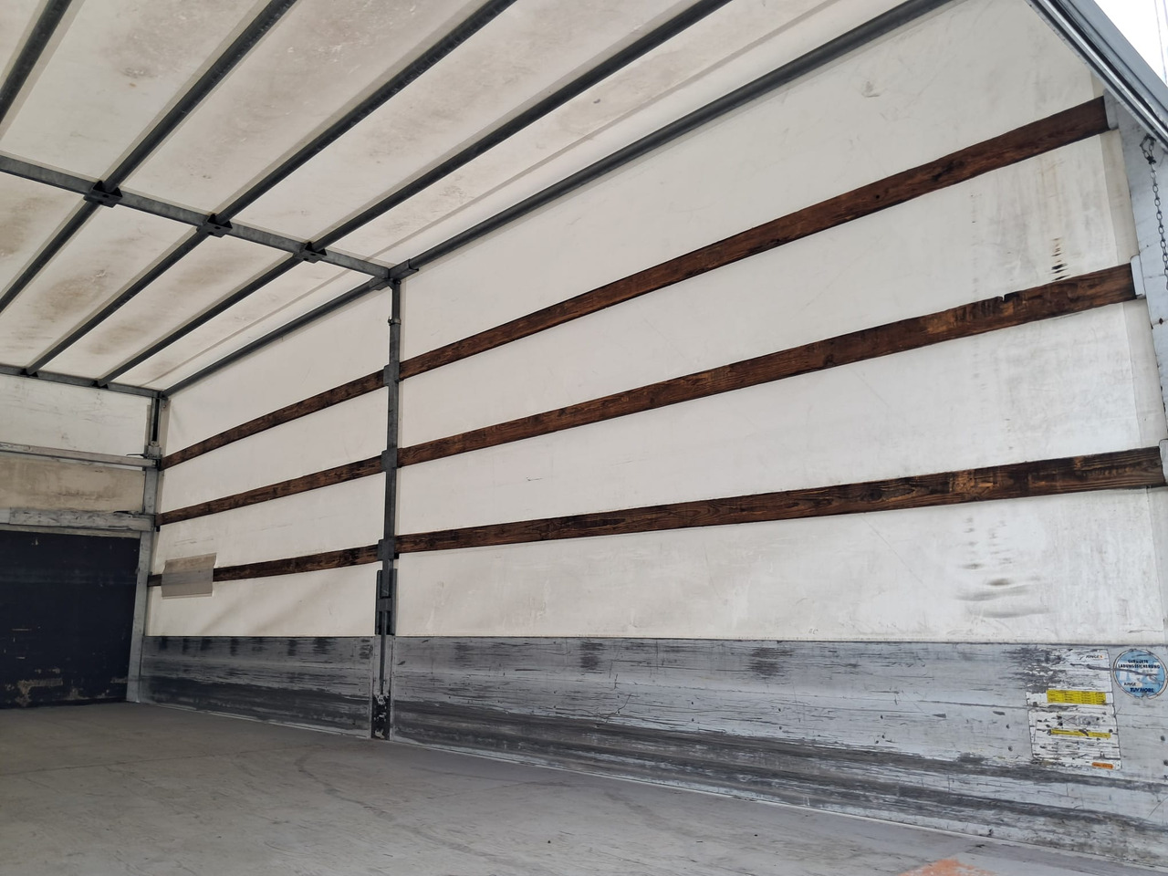 Leasing de MERCEDES-BENZ ATEGO 12 24 Plane LBW | Klima | Schaltgetriebe MERCEDES-BENZ ATEGO 12 24 Plane LBW | Klima | Schaltgetriebe: foto 14
