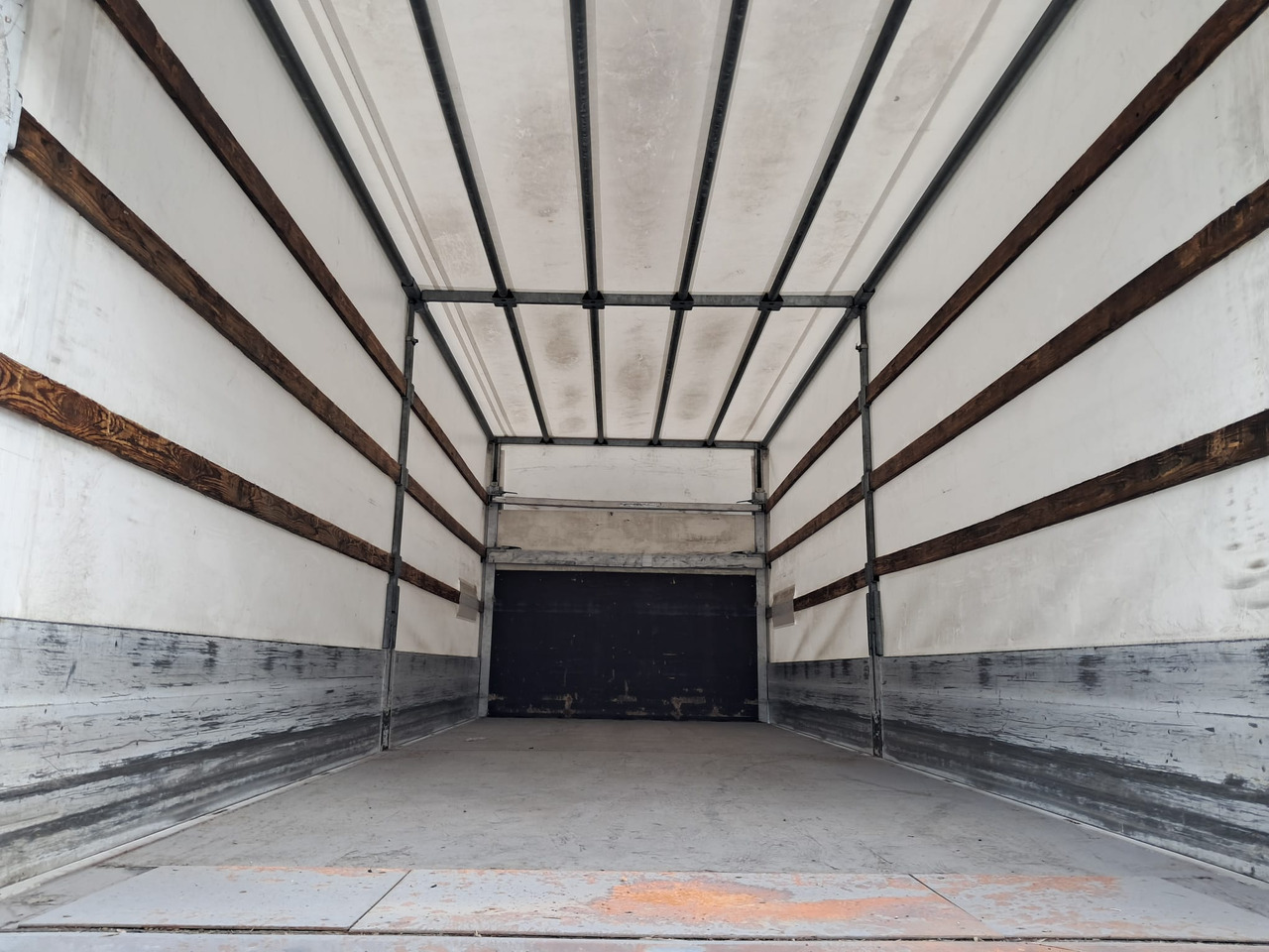 Leasing de MERCEDES-BENZ ATEGO 12 24 Plane LBW | Klima | Schaltgetriebe MERCEDES-BENZ ATEGO 12 24 Plane LBW | Klima | Schaltgetriebe: foto 11