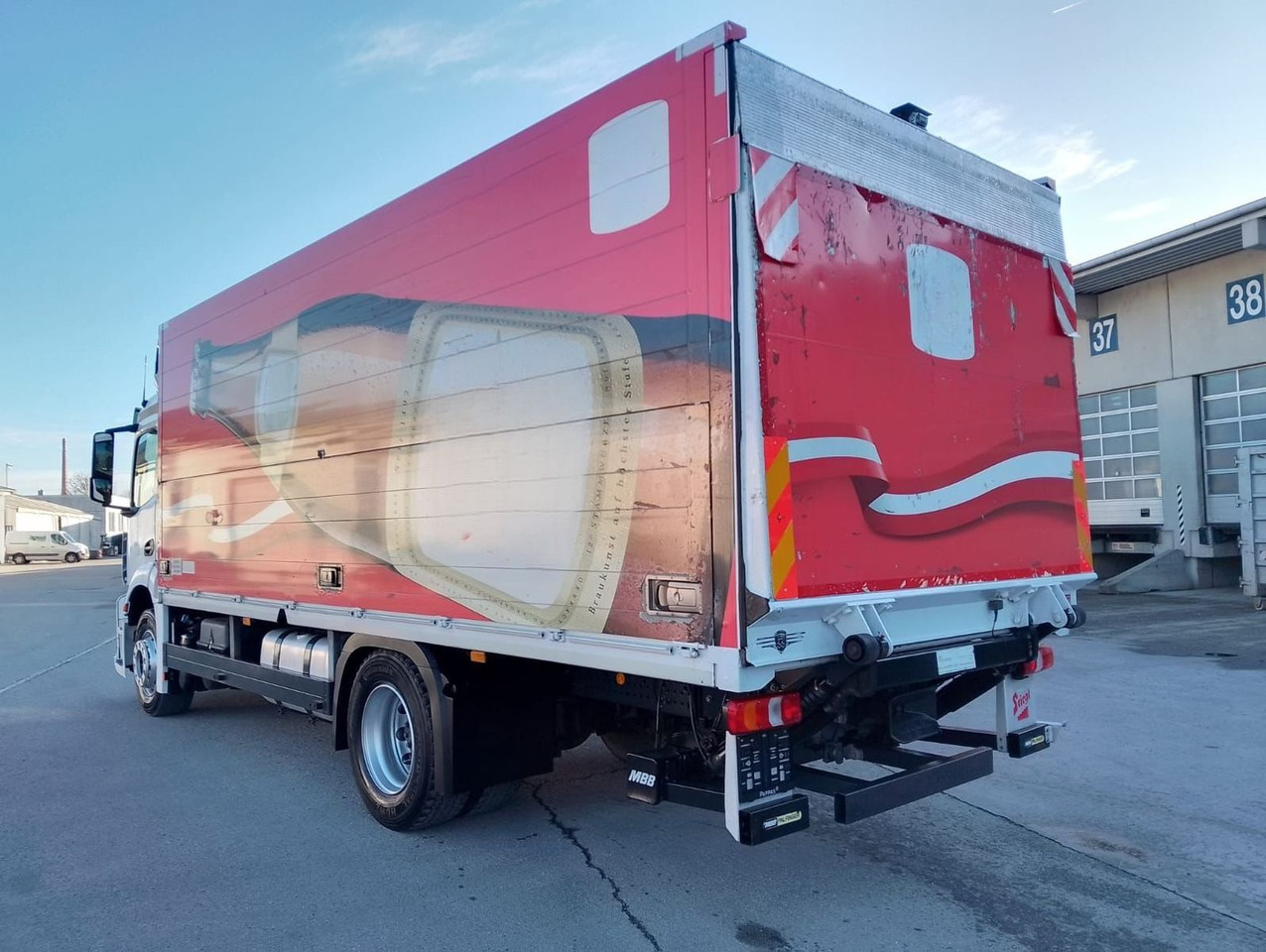 Mercedes-Benz ANTOS 18 30| Getränkew.| Klima| Luftgef| EZ 2014 - Camião transporte de bebidas: foto 4 Mercedes-Benz ANTOS 18 30| Getränkew.| Klima| Luftgef| EZ 2014 - Camião transporte de bebidas: foto 4