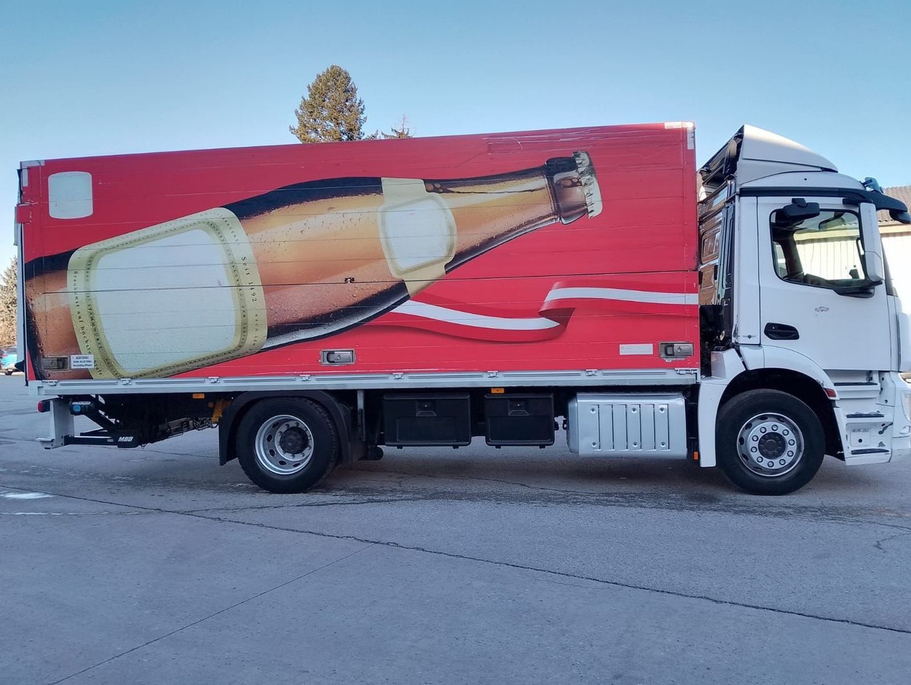Mercedes-Benz ANTOS 18 30| Getränkew.| Klima| Luftgef| EZ 2014 - Camião transporte de bebidas: foto 5 Mercedes-Benz ANTOS 18 30| Getränkew.| Klima| Luftgef| EZ 2014 - Camião transporte de bebidas: foto 5