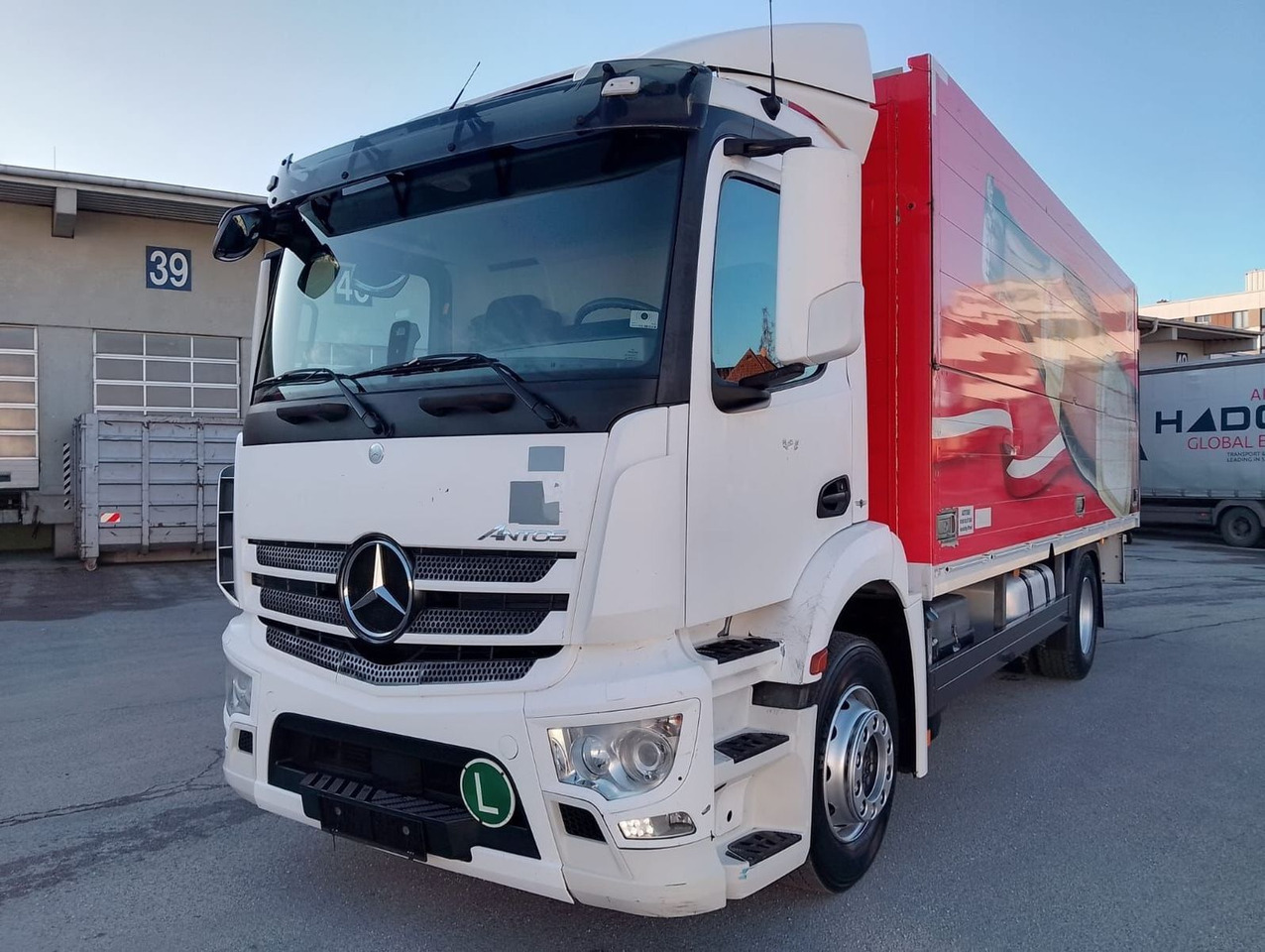 Mercedes-Benz ANTOS 18 30| Getränkew.| Klima| Luftgef| EZ 2014 - Camião transporte de bebidas: foto 1 Mercedes-Benz ANTOS 18 30| Getränkew.| Klima| Luftgef| EZ 2014 - Camião transporte de bebidas: foto 1