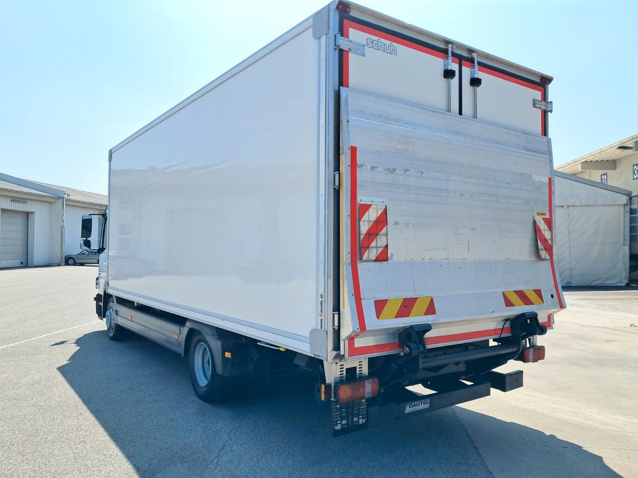 Mercedes-Benz Atego 824 Kühlkoffer | LBW | Klima | Diff - Camião frigorífico: foto 5 Mercedes-Benz Atego 824 Kühlkoffer | LBW | Klima | Diff - Camião frigorífico: foto 5