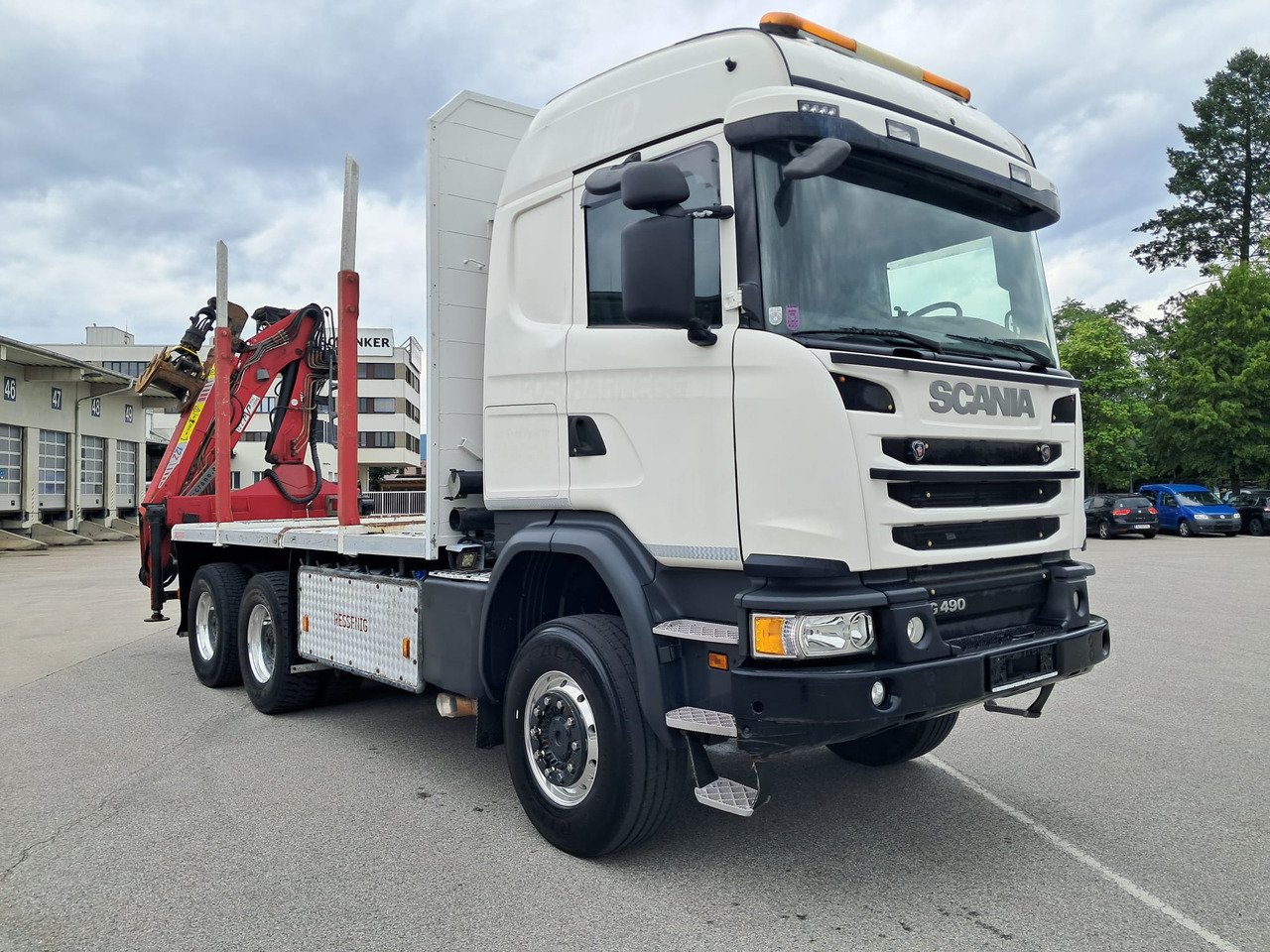 SCANIA G 490 6x6 Blatt-Blatt | Klima | Schaltgetriebe | Euro 6 | Penz-Kran 12Z | - Camião de transporte de madeira, Camião grua: foto 1 SCANIA G 490 6x6 Blatt-Blatt | Klima | Schaltgetriebe | Euro 6 | Penz-Kran 12Z | - Camião de transporte de madeira, Camião grua: foto 1