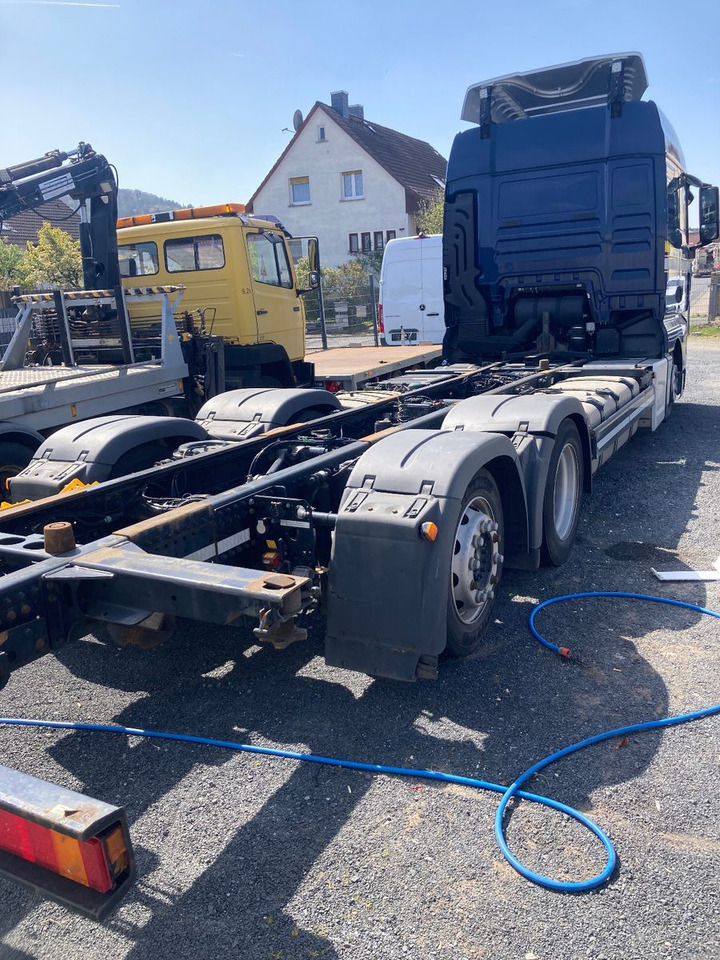 MAN TGX 26.470 Mega Ausstattung SONDERPREIS - Camião transportador de contêineres/ Caixa móvel: foto 4 MAN TGX 26.470 Mega Ausstattung SONDERPREIS - Camião transportador de contêineres/ Caixa móvel: foto 4
