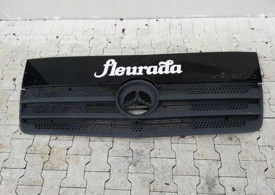 ATRAPA GRILL MASKA MERCEDES ATEGO EURO6 - Capô por Camião: foto 1 ATRAPA GRILL MASKA MERCEDES ATEGO EURO6 - Capô por Camião: foto 1