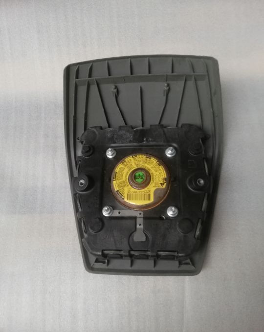 Air bag VOLVO FH4 - Volante de direção por Camião: foto 2 Air bag VOLVO FH4 - Volante de direção por Camião: foto 2
