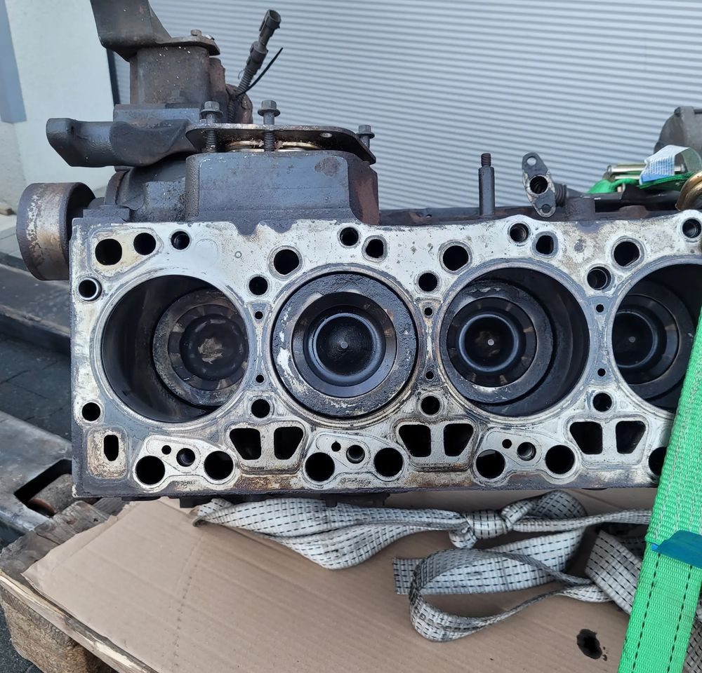 BLOK SILNIKA IVECO EUROCARGO E6 - Motor por Camião: foto 3 BLOK SILNIKA IVECO EUROCARGO E6 - Motor por Camião: foto 3