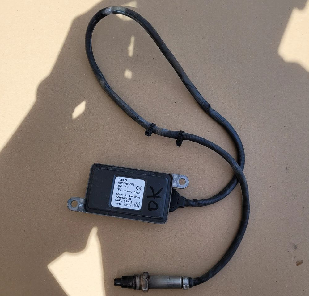 CZUJNIK NOX IVECO EUROCARGO E6 5801754014 - Sensor por Camião: foto 1 CZUJNIK NOX IVECO EUROCARGO E6 5801754014 - Sensor por Camião: foto 1