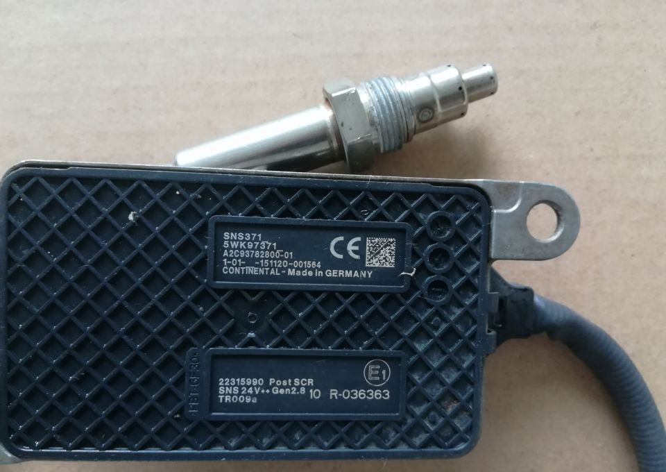 CZUJNIK NOX VOLVO 22315990 - Sensor por Camião: foto 1 CZUJNIK NOX VOLVO 22315990 - Sensor por Camião: foto 1