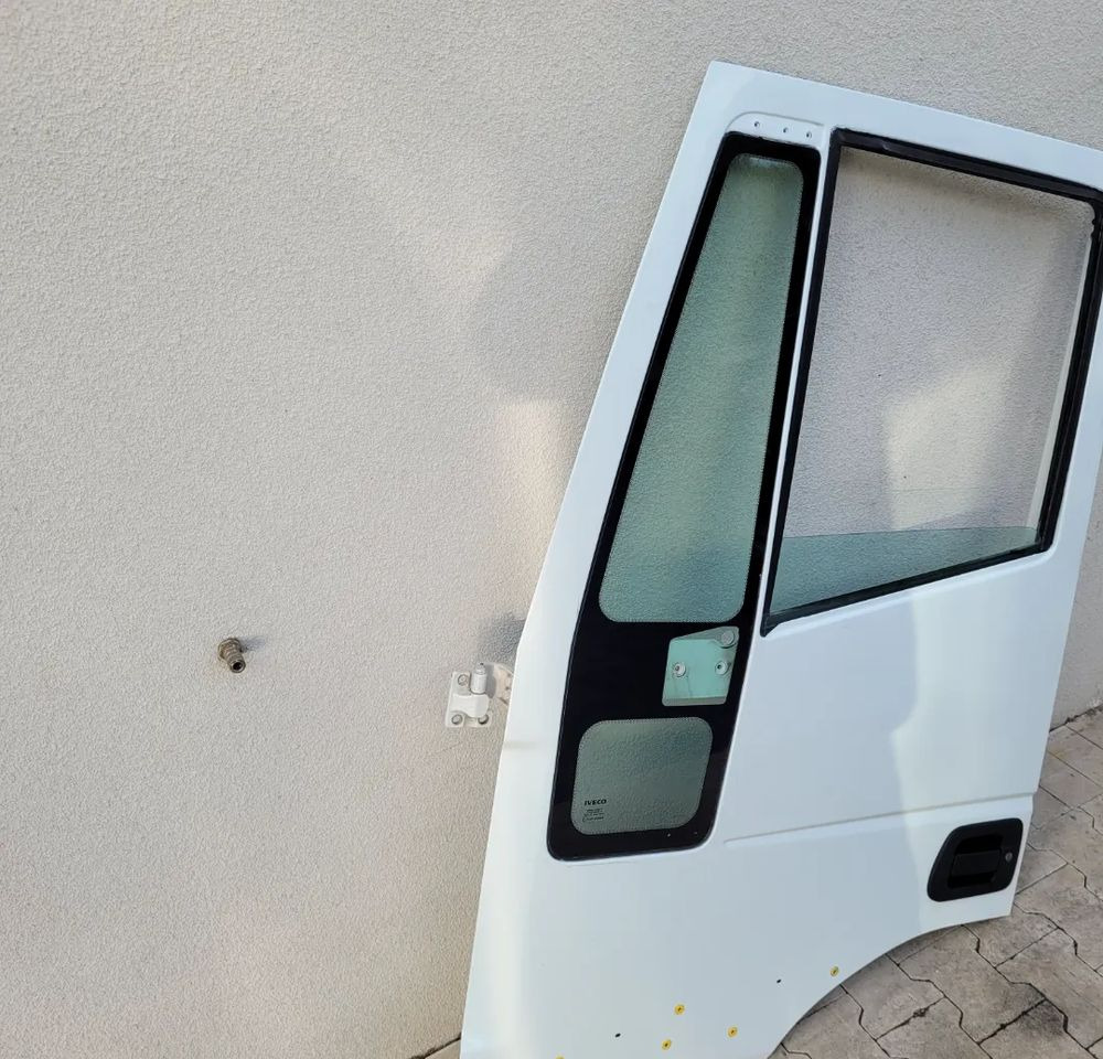 DRZWI LEWE IVECO EUROCARGO - Porta e peças por Camião: foto 3 DRZWI LEWE IVECO EUROCARGO - Porta e peças por Camião: foto 3