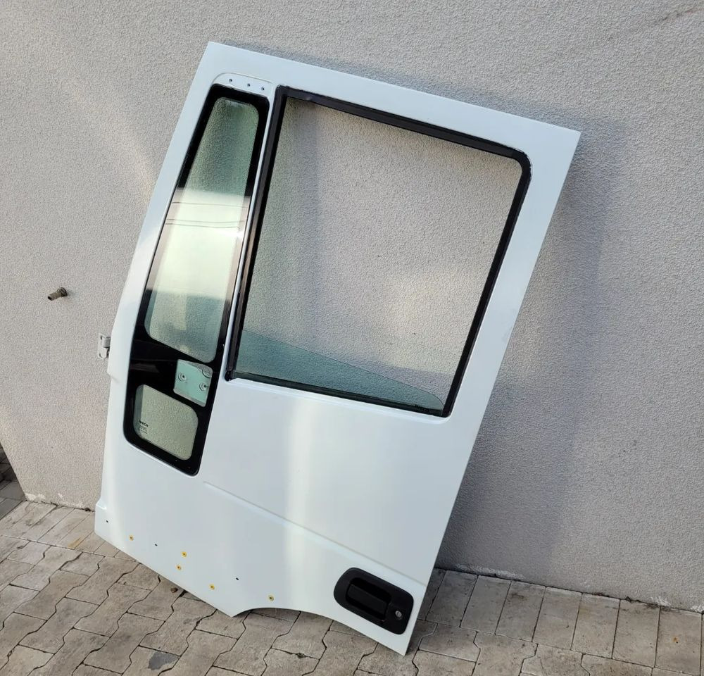 DRZWI LEWE IVECO EUROCARGO - Porta e peças por Camião: foto 2 DRZWI LEWE IVECO EUROCARGO - Porta e peças por Camião: foto 2