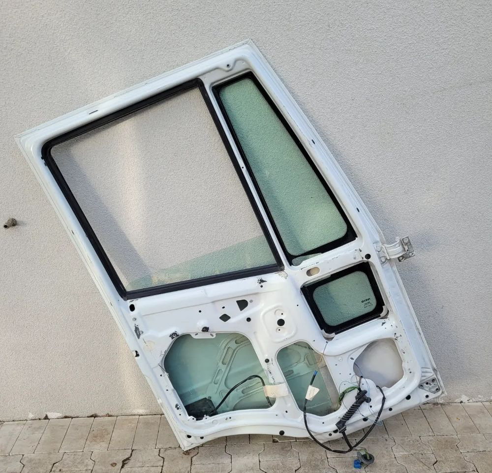 DRZWI LEWE IVECO EUROCARGO - Porta e peças por Camião: foto 4 DRZWI LEWE IVECO EUROCARGO - Porta e peças por Camião: foto 4