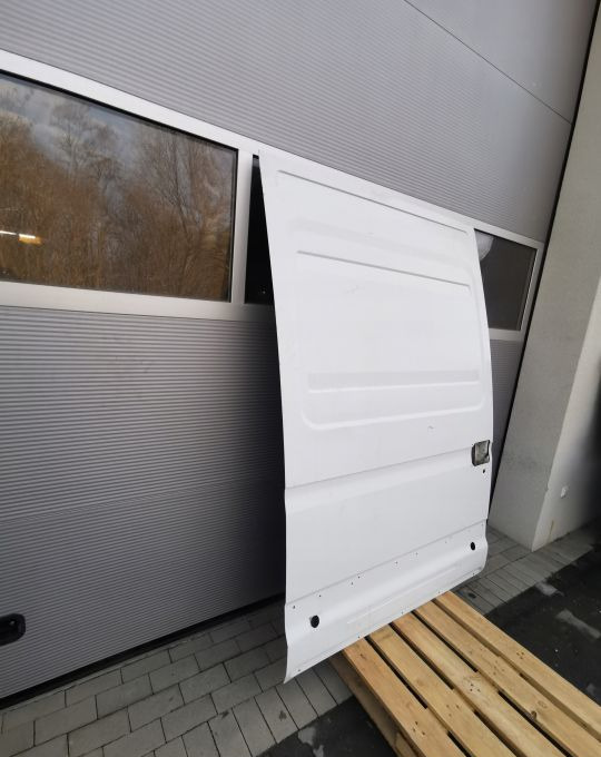 DRZWI PRZESUWNE IVECO DAILY PRAWE - Porta e peças: foto 3 DRZWI PRZESUWNE IVECO DAILY PRAWE - Porta e peças: foto 3