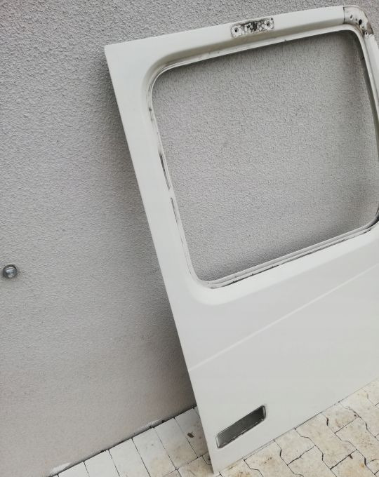 DRZWI VOLVO FH 13 FH13 RH ral 1103 - Porta e peças: foto 3 DRZWI VOLVO FH 13 FH13 RH ral 1103 - Porta e peças: foto 3