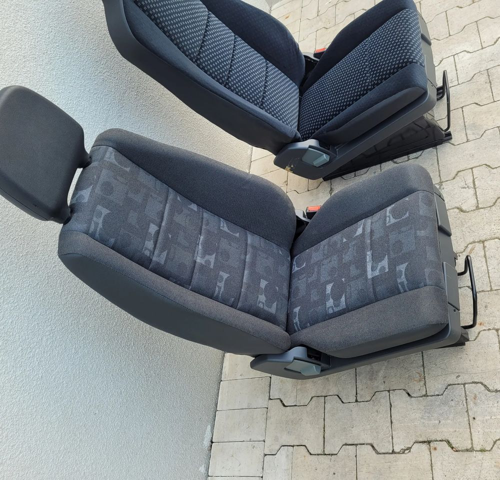 FOTEL PRAWY MERCEDES ACTROS AXOR NOWY ORYGINAŁ CHWALIM116 - Banco por Camião: foto 2 FOTEL PRAWY MERCEDES ACTROS AXOR NOWY ORYGINAŁ CHWALIM116 - Banco por Camião: foto 2