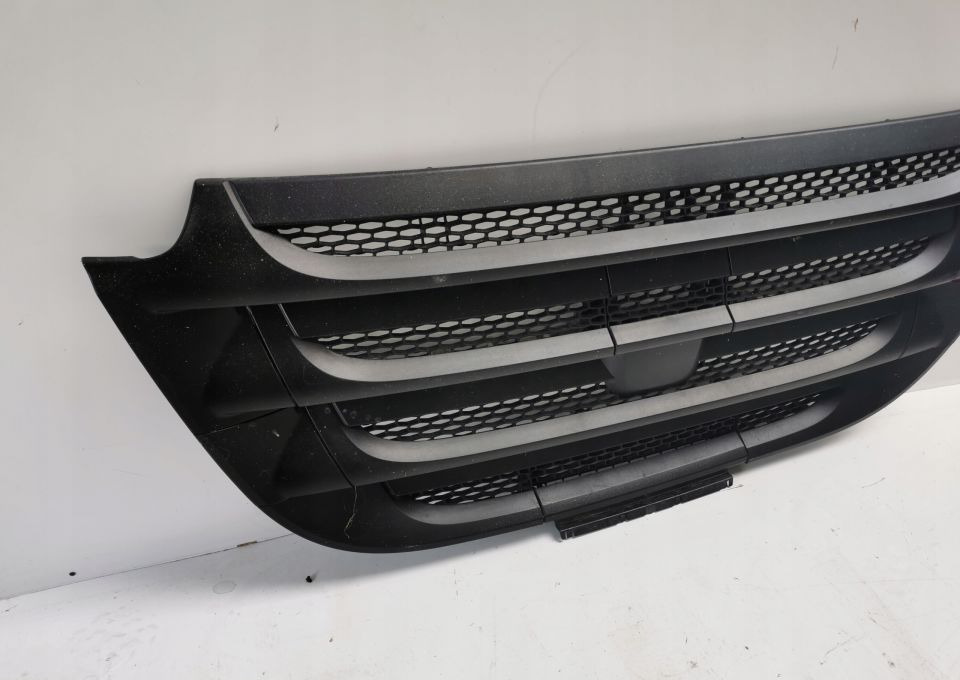 GRILL ATRAPA DAF CF EURO6 1886592 ORYGINAŁ - Grade radiador por Camião: foto 3 GRILL ATRAPA DAF CF EURO6 1886592 ORYGINAŁ - Grade radiador por Camião: foto 3