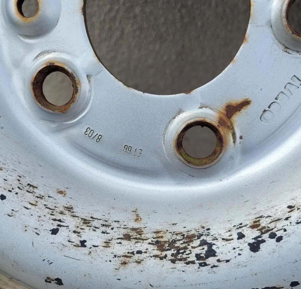 KOŁO ZAPAS IVECO DAILY 225/70R15C PIRELLI - Jantes e pneus por Camião: foto 3 KOŁO ZAPAS IVECO DAILY 225/70R15C PIRELLI - Jantes e pneus por Camião: foto 3