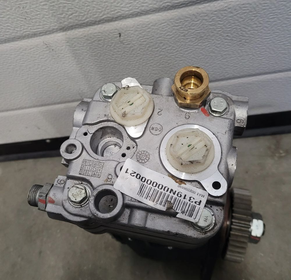KOMPRESOR IVECO ORYGINAŁ OM 504016818 CHWALIM116 - Compressor, sistema de ar comprimido por Camião: foto 3 KOMPRESOR IVECO ORYGINAŁ OM 504016818 CHWALIM116 - Compressor, sistema de ar comprimido por Camião: foto 3