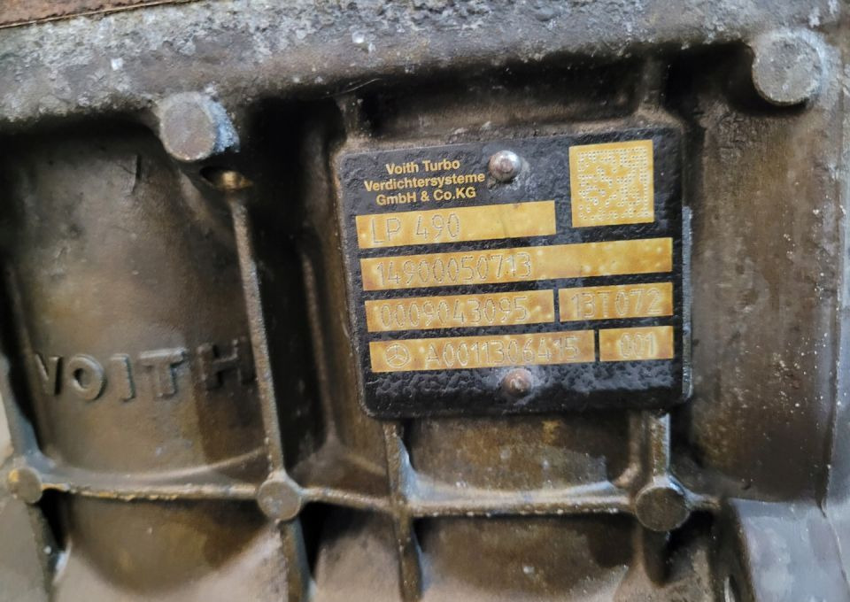 KOMPRESOR MERCEDES ACTROS MP4 A0011306415 - Compressor, sistema de ar comprimido por Camião: foto 2 KOMPRESOR MERCEDES ACTROS MP4 A0011306415 - Compressor, sistema de ar comprimido por Camião: foto 2