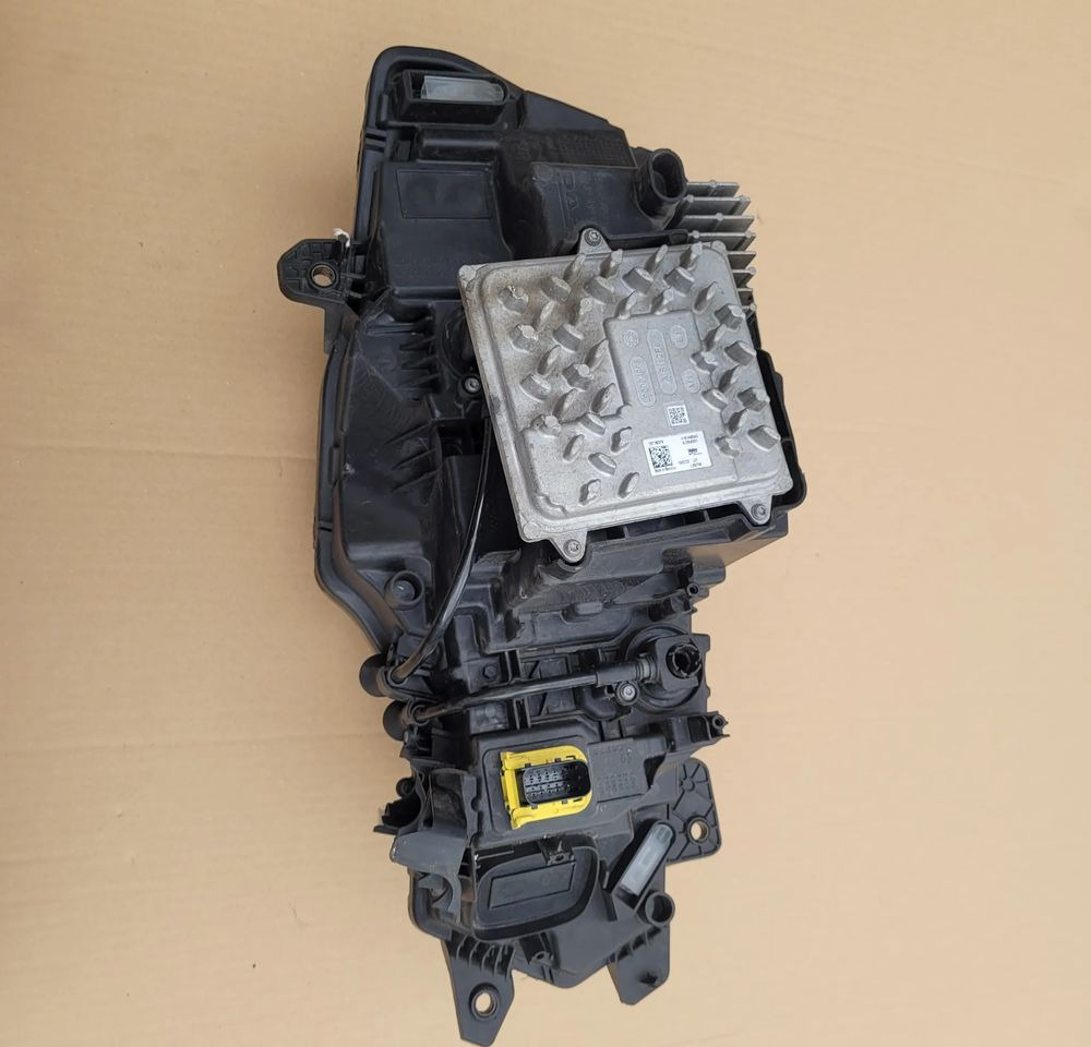 LAMPA LED DAF XG XD LEWA ORYGINAŁ 2188982 CHWALIM116 - Iluminação por Camião: foto 3 LAMPA LED DAF XG XD LEWA ORYGINAŁ 2188982 CHWALIM116 - Iluminação por Camião: foto 3