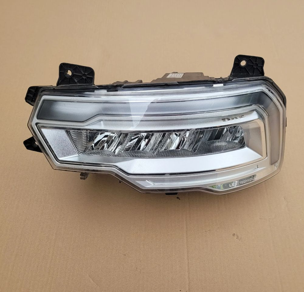 LAMPA LED DAF XG XD LEWA ORYGINAŁ 2188982 CHWALIM116 - Iluminação por Camião: foto 1 LAMPA LED DAF XG XD LEWA ORYGINAŁ 2188982 CHWALIM116 - Iluminação por Camião: foto 1