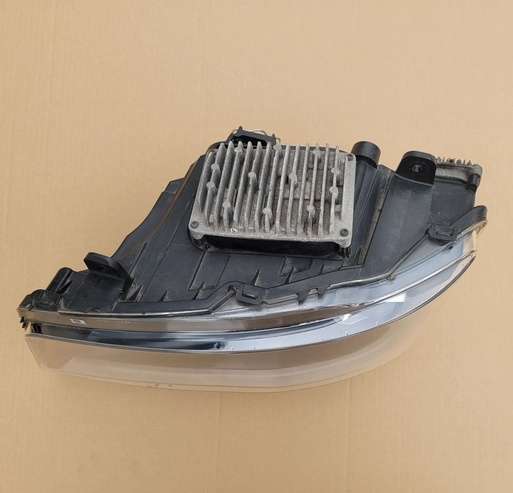 LAMPA LED MAN TG3 TGX NM ORYGINAŁ 81.25101-6821 LEWA CHWALIM116 - Iluminação por Camião: foto 3 LAMPA LED MAN TG3 TGX NM ORYGINAŁ 81.25101-6821 LEWA CHWALIM116 - Iluminação por Camião: foto 3