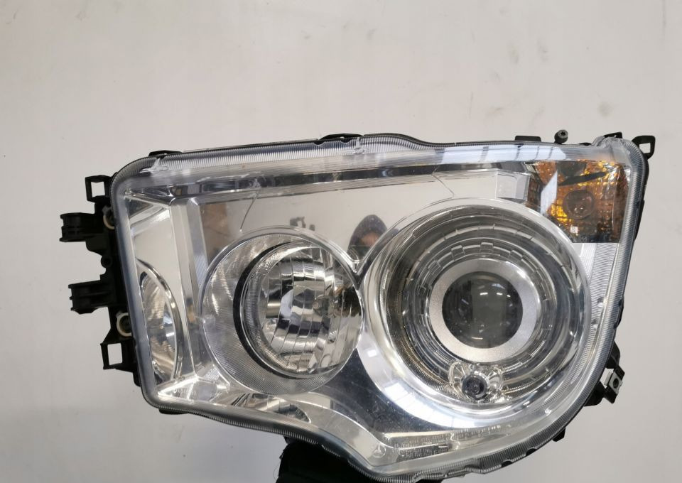 LAMPA MERCEDES ACTROS ANTOS XENON mp4 A9608202639 - Farol dianteira por Camião: foto 1 LAMPA MERCEDES ACTROS ANTOS XENON mp4 A9608202639 - Farol dianteira por Camião: foto 1