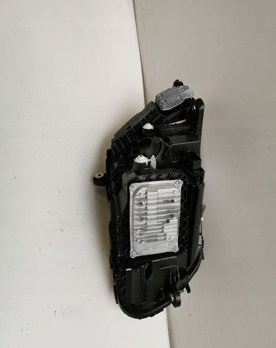 LAMPA MERCEDES C KLASA A2059065906 LIFT LEWA - Farol dianteira por Camião: foto 3 LAMPA MERCEDES C KLASA A2059065906 LIFT LEWA - Farol dianteira por Camião: foto 3