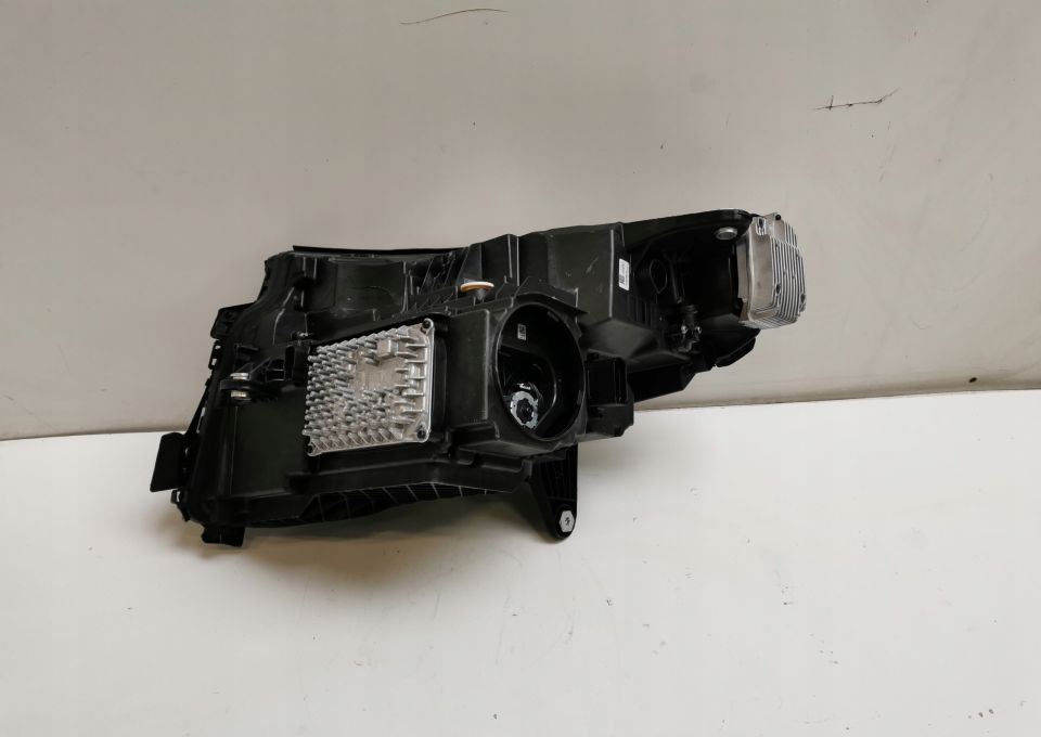 LAMPA MERCEDES EQC A 2939061201 PRAWA ORYGINAŁ - Farol dianteira: foto 3 LAMPA MERCEDES EQC A 2939061201 PRAWA ORYGINAŁ - Farol dianteira: foto 3