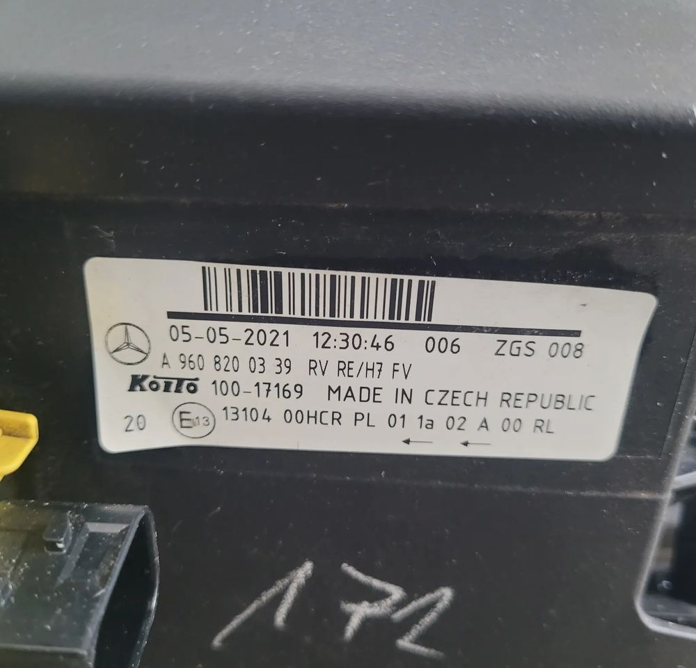 LAMPA RH MERCEDES ACTROS MP4 A9608200339 CHWALIM116 - Iluminação por Camião: foto 4 LAMPA RH MERCEDES ACTROS MP4 A9608200339 CHWALIM116 - Iluminação por Camião: foto 4