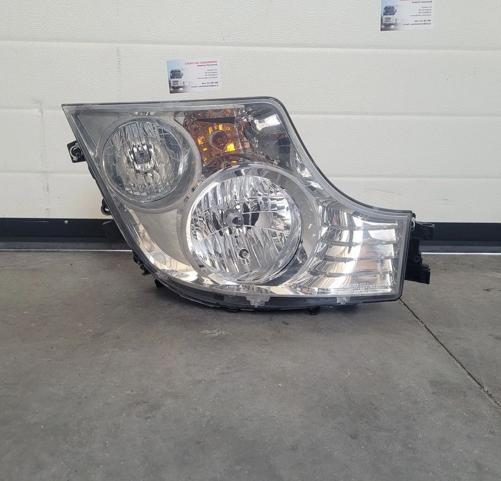 LAMPA RH MERCEDES ACTROS MP4 A9608200339 CHWALIM116 - Iluminação por Camião: foto 1 LAMPA RH MERCEDES ACTROS MP4 A9608200339 CHWALIM116 - Iluminação por Camião: foto 1