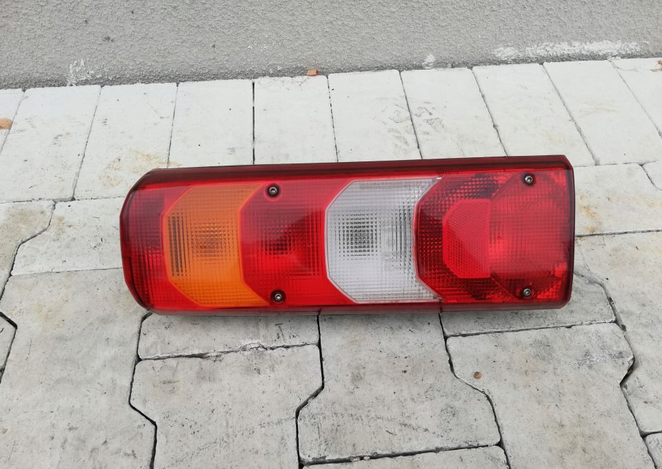LAMPA TYLNA MERCEDES ACTROS MP4 - Farol traseiros por Camião: foto 1 LAMPA TYLNA MERCEDES ACTROS MP4 - Farol traseiros por Camião: foto 1