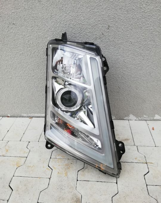 LAMPA XENON VOLVO FH4 FH 4 FM RH ORYGINAŁ - Farol dianteira: foto 1 LAMPA XENON VOLVO FH4 FH 4 FM RH ORYGINAŁ - Farol dianteira: foto 1