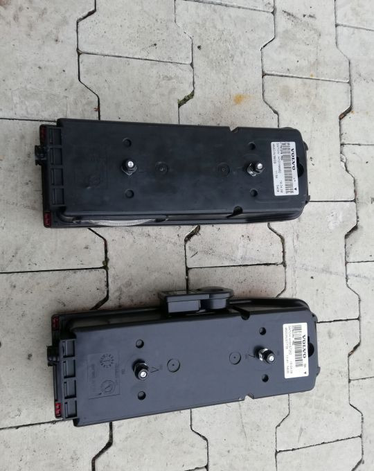 LAMPY TYL VOLVO FM FMX ORYGINAŁ KOMPLET NOWE - Farol traseiros por Camião: foto 2 LAMPY TYL VOLVO FM FMX ORYGINAŁ KOMPLET NOWE - Farol traseiros por Camião: foto 2