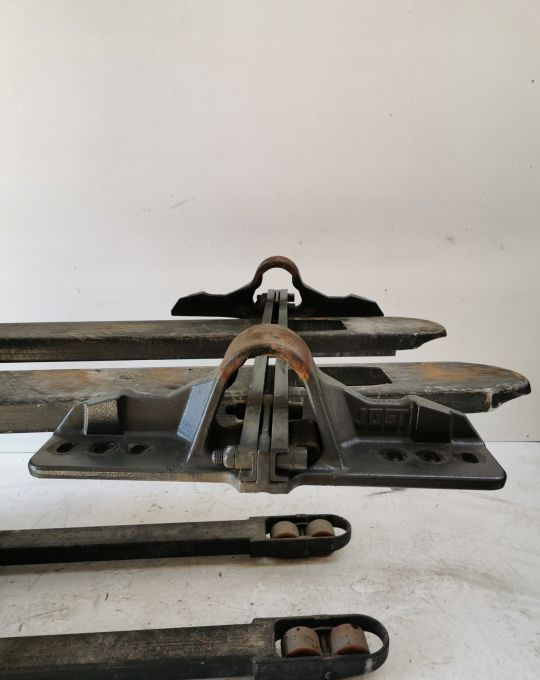 ŁAPY JOST IVECO HI WAY 190MM. - Estrutura/ Châssis por Camião: foto 1 ŁAPY JOST IVECO HI WAY 190MM. - Estrutura/ Châssis por Camião: foto 1