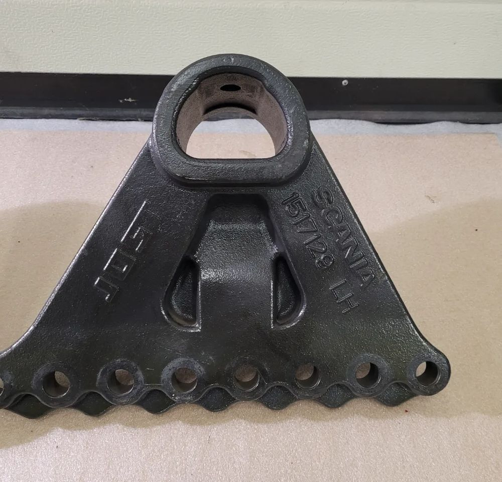 ŁAPY MOCOWANIE SIODŁA JOST SCANIA 1517128 1517129 - Quinta-roda por Camião: foto 2 ŁAPY MOCOWANIE SIODŁA JOST SCANIA 1517128 1517129 - Quinta-roda por Camião: foto 2