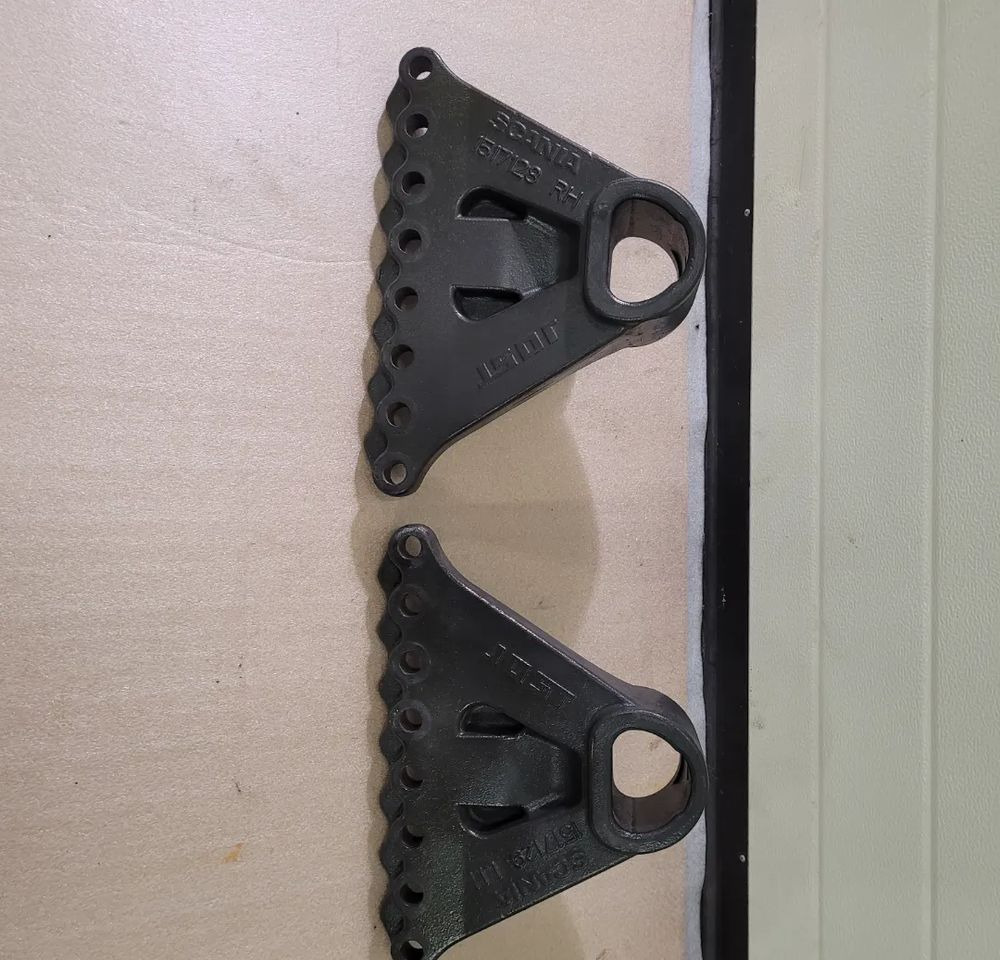 ŁAPY MOCOWANIE SIODŁA JOST SCANIA 1517128 1517129 - Quinta-roda por Camião: foto 1 ŁAPY MOCOWANIE SIODŁA JOST SCANIA 1517128 1517129 - Quinta-roda por Camião: foto 1