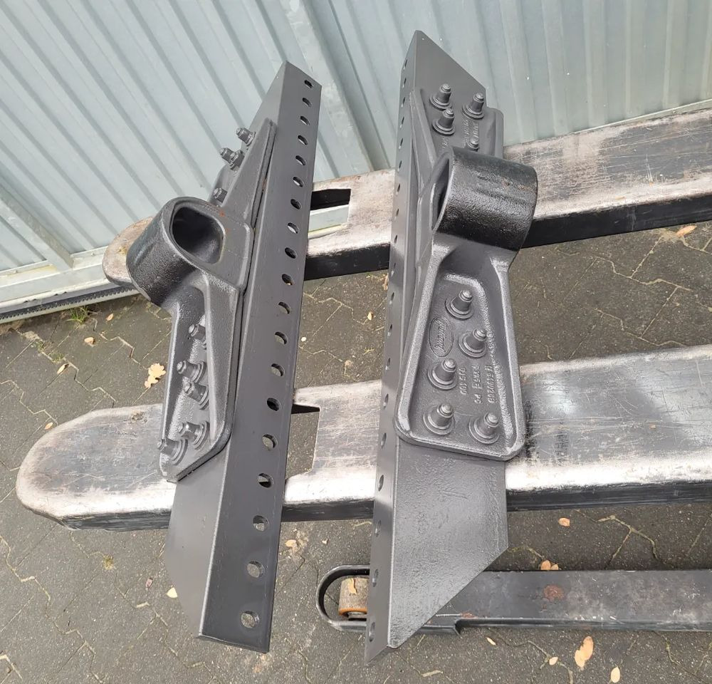 ŁAPY MOCOWANIE SIODLA VOLVO HOLLAND 126239C - Quinta-roda por Camião: foto 1 ŁAPY MOCOWANIE SIODLA VOLVO HOLLAND 126239C - Quinta-roda por Camião: foto 1