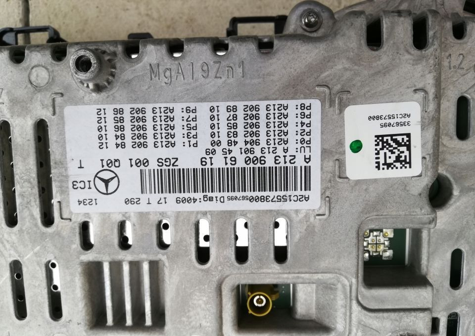LICZNIK MERCEDES E KLASA W213 - Painel de instrumentos por Automóvel: foto 2 LICZNIK MERCEDES E KLASA W213 - Painel de instrumentos por Automóvel: foto 2