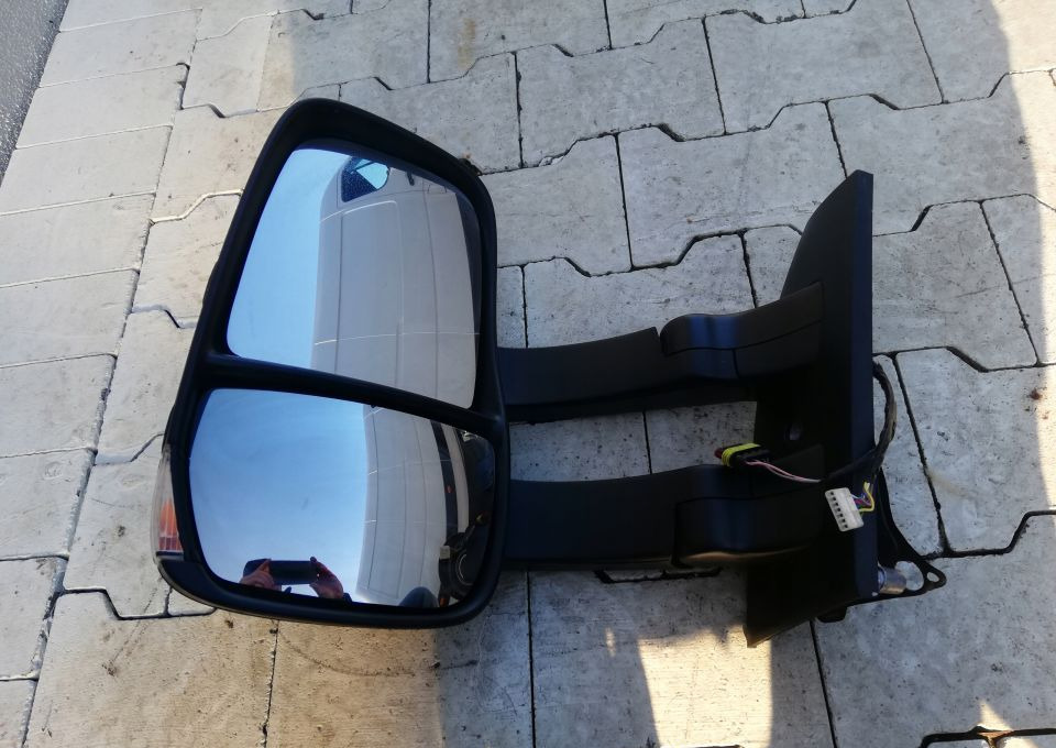 LUSTERKO IVECO DAILY ELEKTRYCZNE ORYGINAŁ - Espelho retrovisor: foto 1 LUSTERKO IVECO DAILY ELEKTRYCZNE ORYGINAŁ - Espelho retrovisor: foto 1