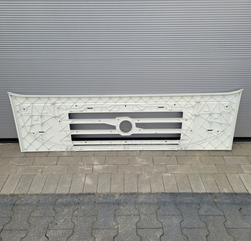 MASKA ATRAPA VOLVO FMX ORYGINAŁ 82257549 CHWALIM116 - Carroceria e exterior por Camião: foto 4 MASKA ATRAPA VOLVO FMX ORYGINAŁ 82257549 CHWALIM116 - Carroceria e exterior por Camião: foto 4