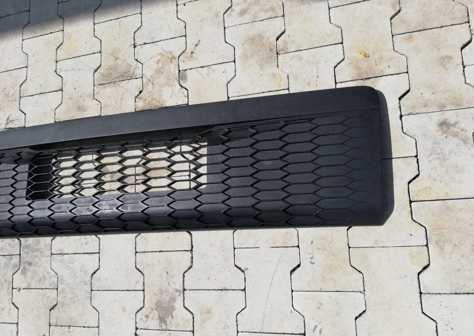 MASKA GRILL ATRAPA VOLVO FL FE 82523575 NOWY ORYG. - Capô: foto 3 MASKA GRILL ATRAPA VOLVO FL FE 82523575 NOWY ORYG. - Capô: foto 3